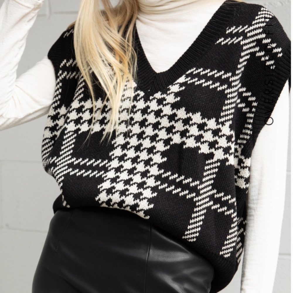 Oak + Fort Herringbone Sweater Vest